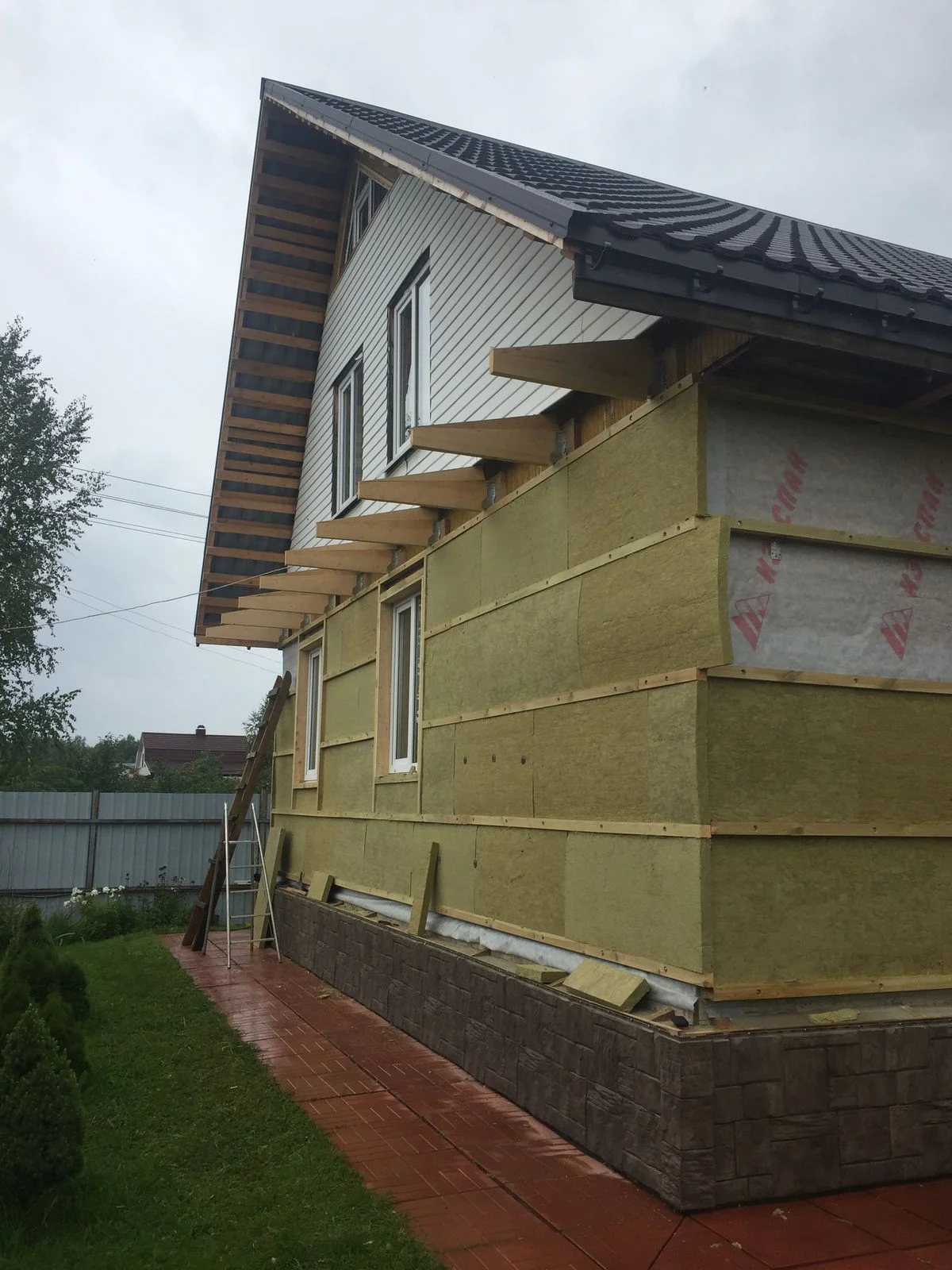 Traditional Stucco or Synthetic Stucco: Which One Belongs on Your Connecticut